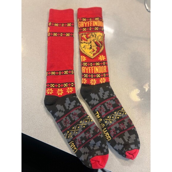 Gryffindor Harry Potter Fuzzy Winter Socks - One Size - Picture 4 of 7